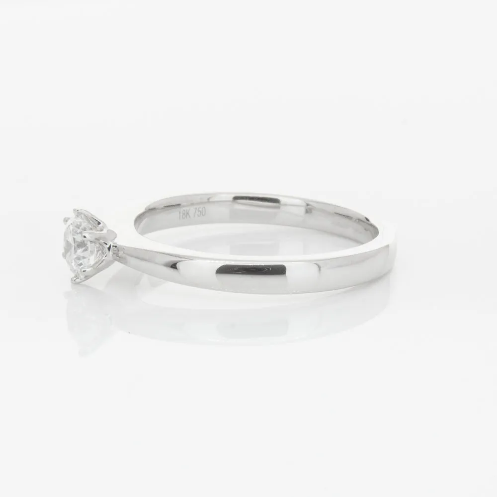 18ct White Gold .30ct Diamond Nova Ring