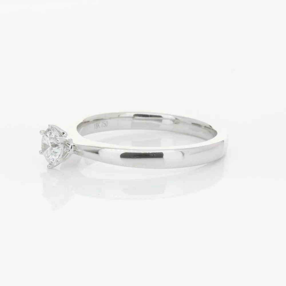 18ct White Gold .30ct Diamond Nova Ring