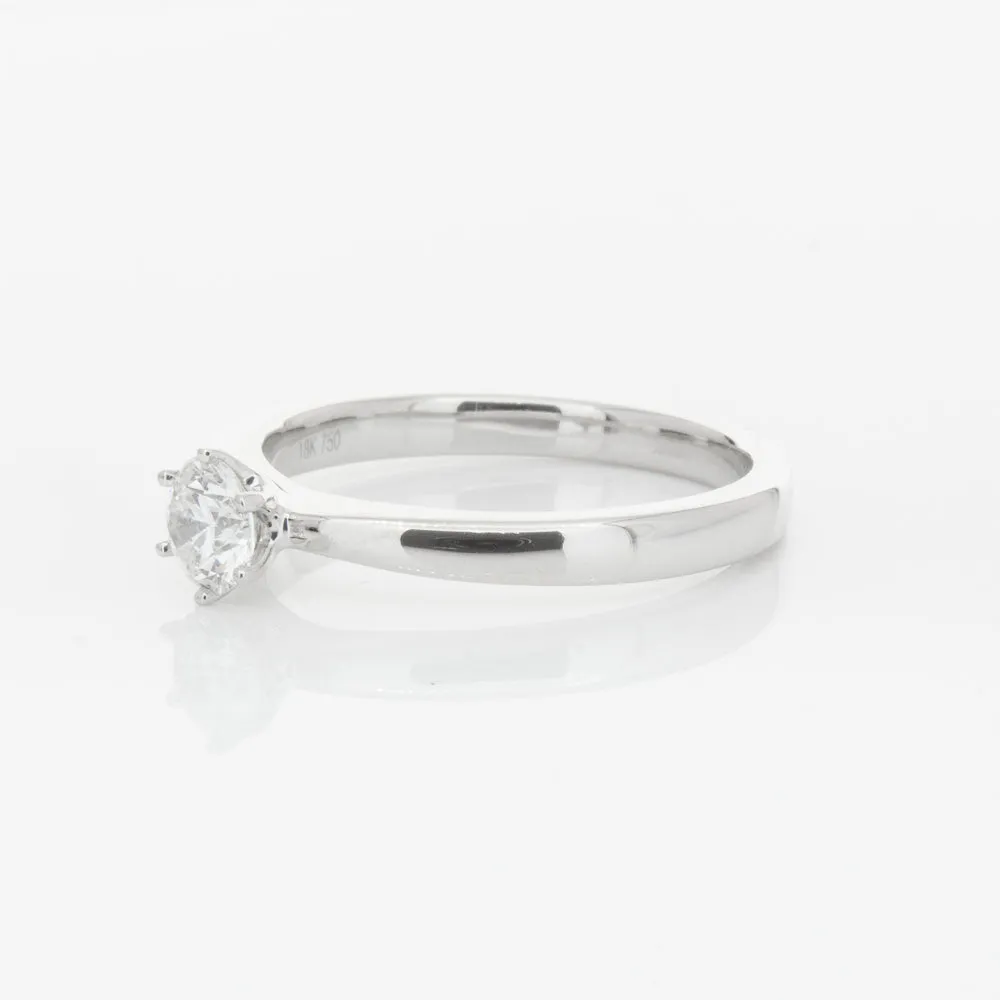 18ct White Gold .30ct Diamond Nova Ring