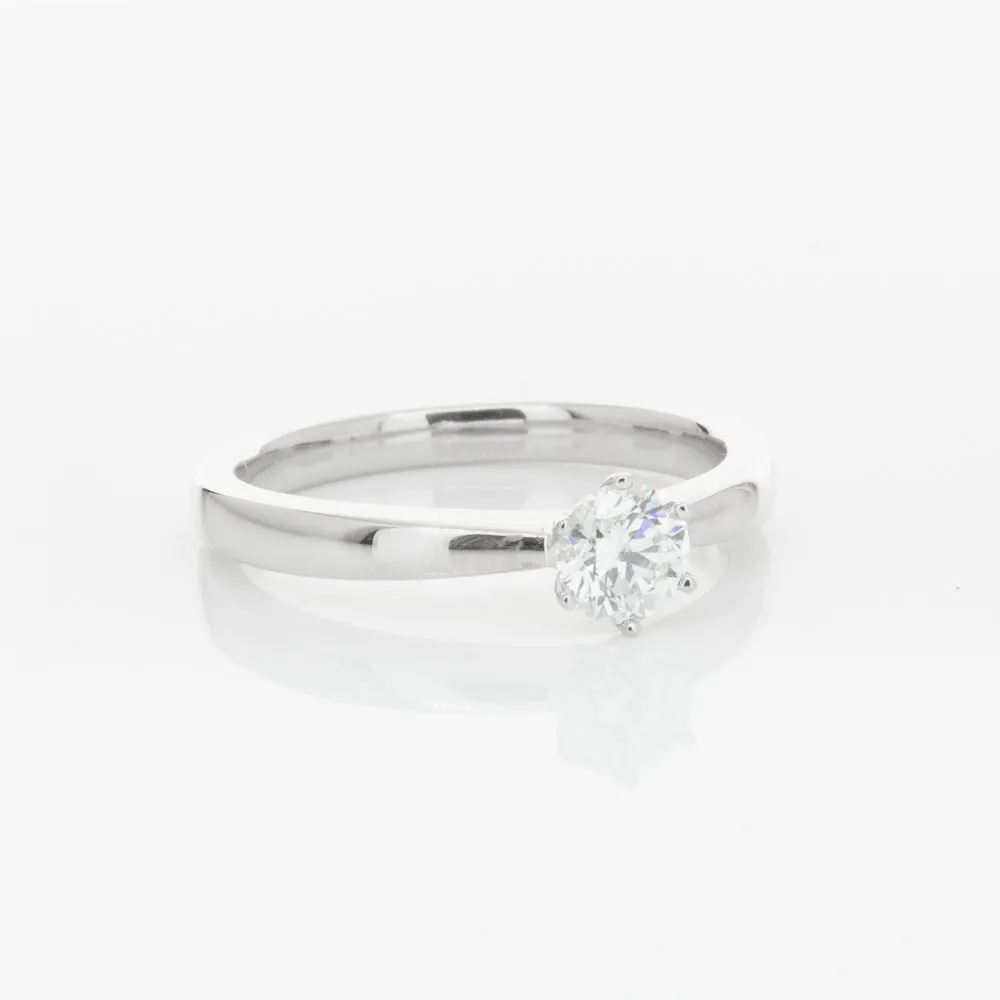 18ct White Gold .30ct Diamond Nova Ring