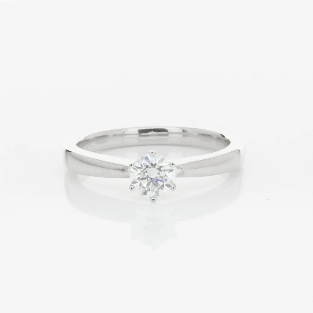 18ct White Gold .30ct Diamond Nova Ring