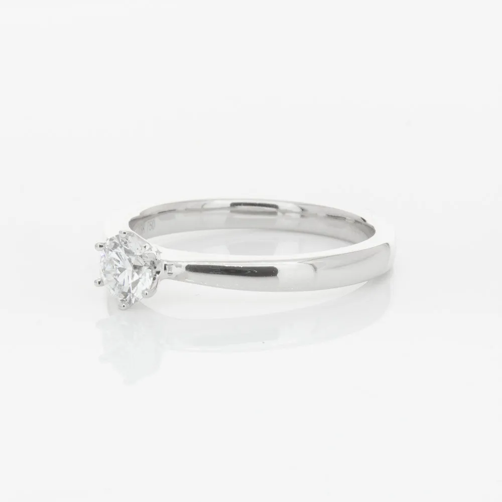 18ct White Gold .30ct Diamond Nova Ring