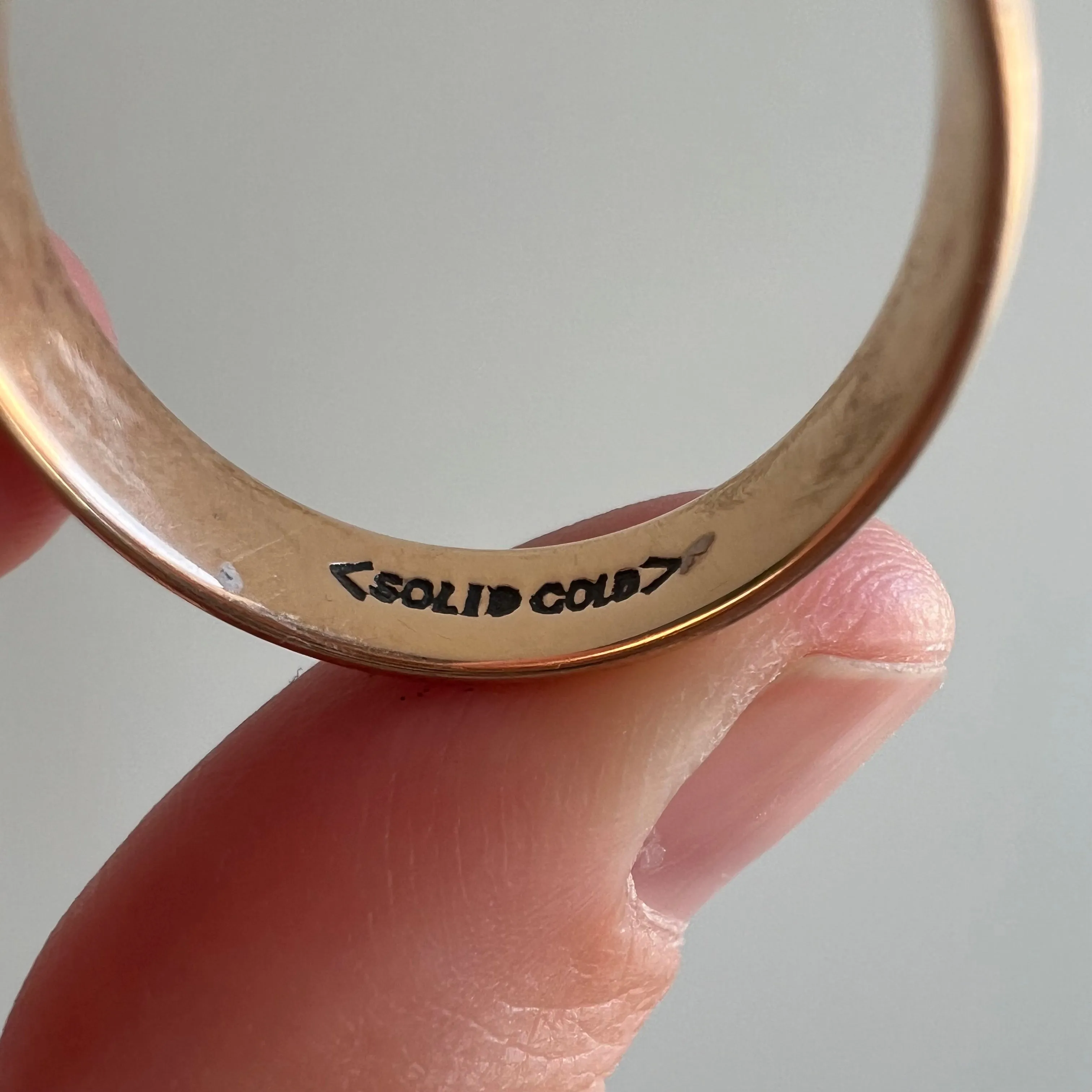 A N T I Q U E // solid gold stacker / 10k rosy gold victorian gold band with engraved initials / size 8 to 8.25