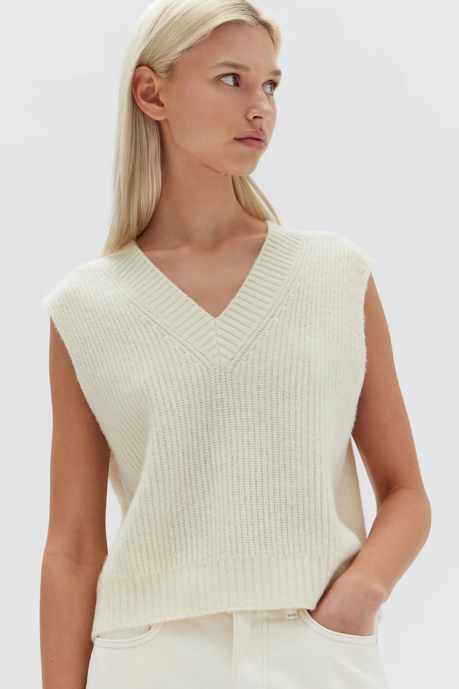 Nova Knit Vest