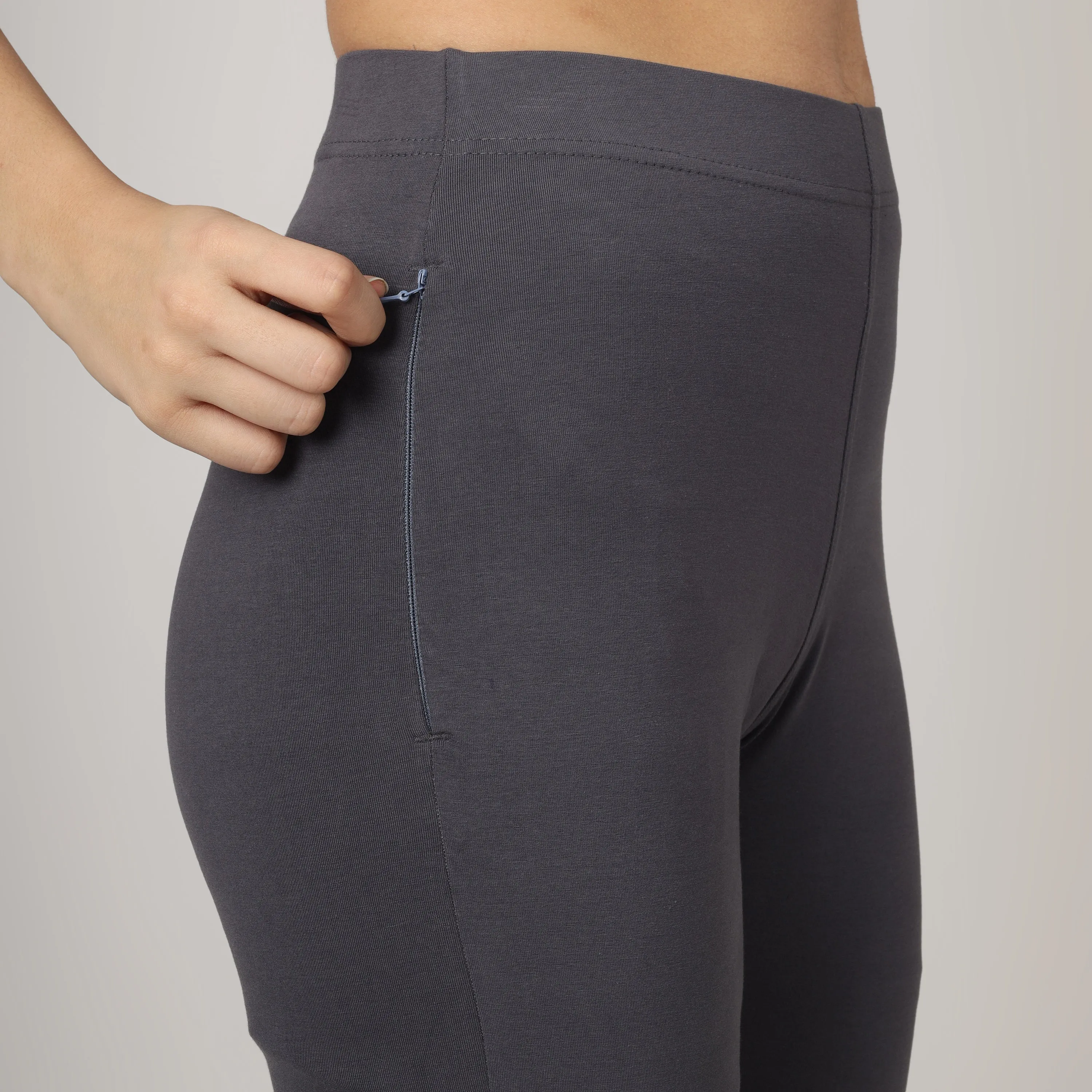 On & On Women Straight Pant