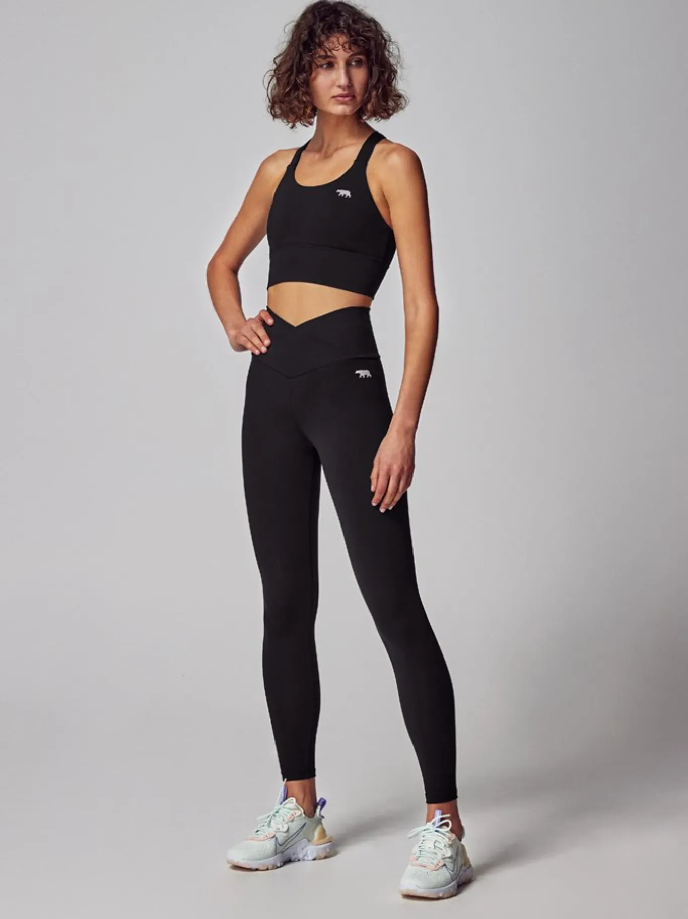 Power L/L Sports Bra (Black)