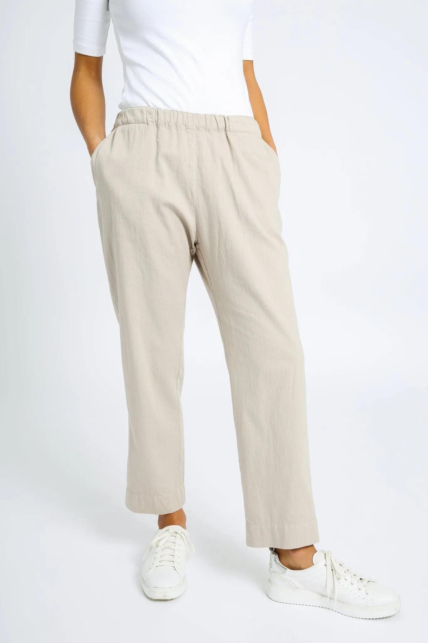 PRESLEY SLIMMING TAPERED LEG PULL-ON PANT IN ITALIAN GARMENT-DYED COTTON