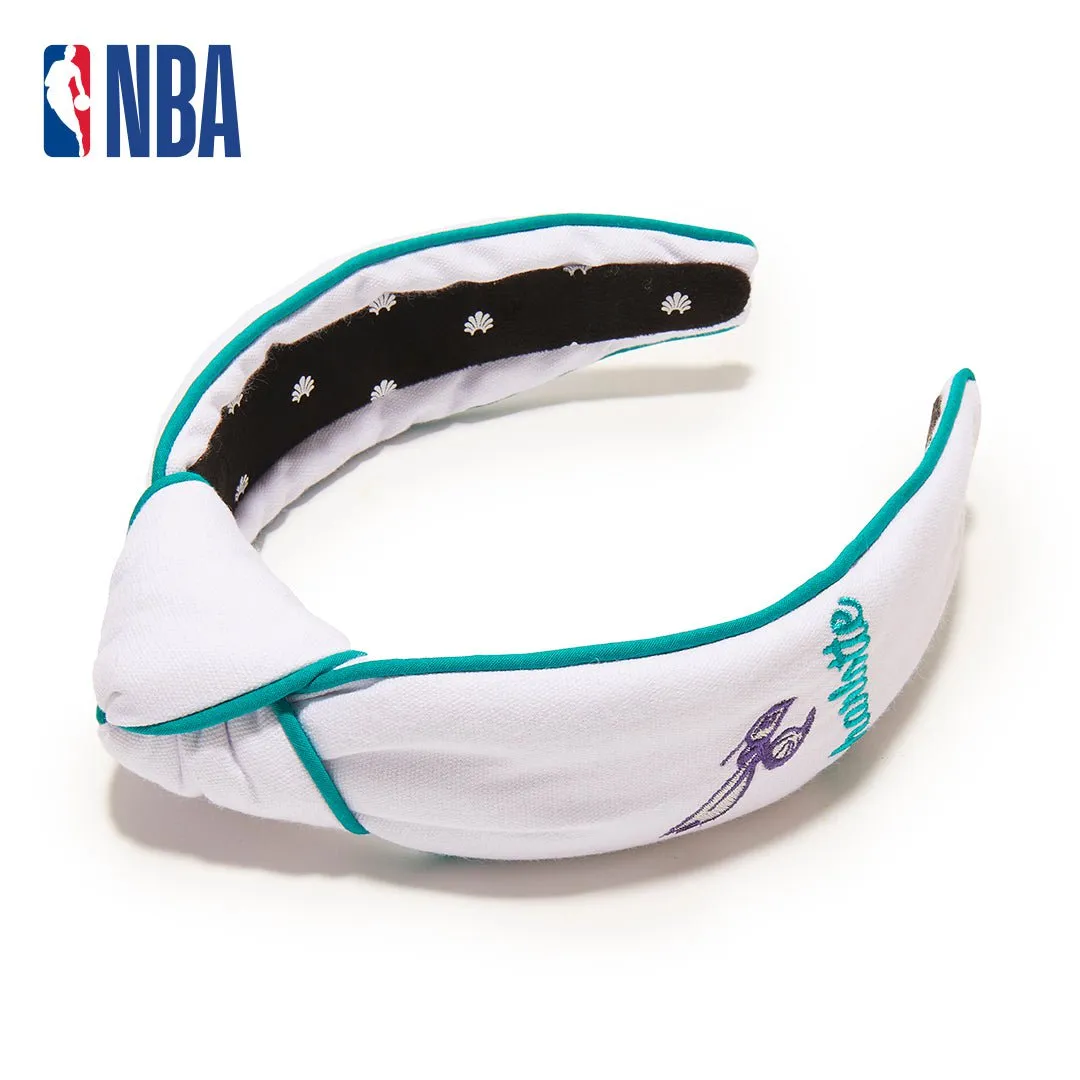 WHITE CHARLOTTE HORNETS EMBROIDERED KNOTTED HEADBAND